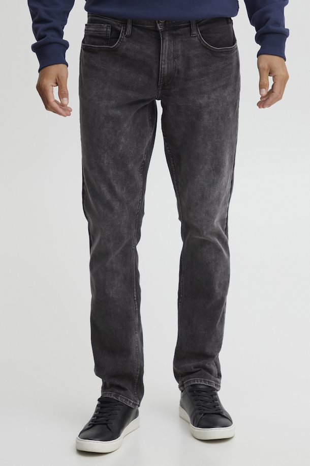 Final Sale streetwear apparel clearance — priced to move