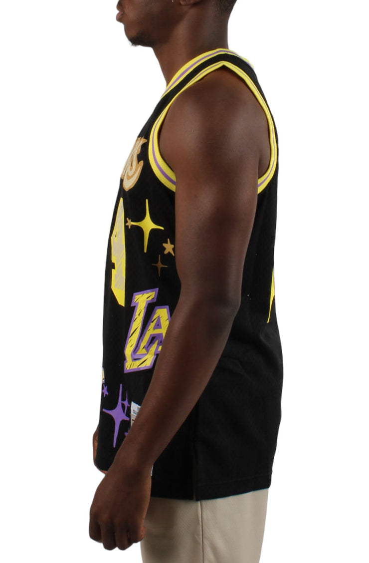 Mitchell & Ness NBA Sidewalk Sketch Los Angeles Lakers 1996 Shaquille O&