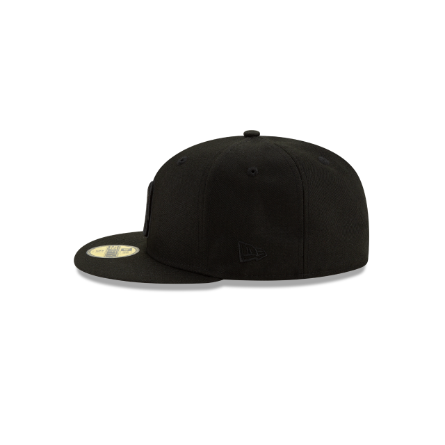 New Era Milwaukee Brewers MLB Black On Black 59FIFTY Fitted Hat