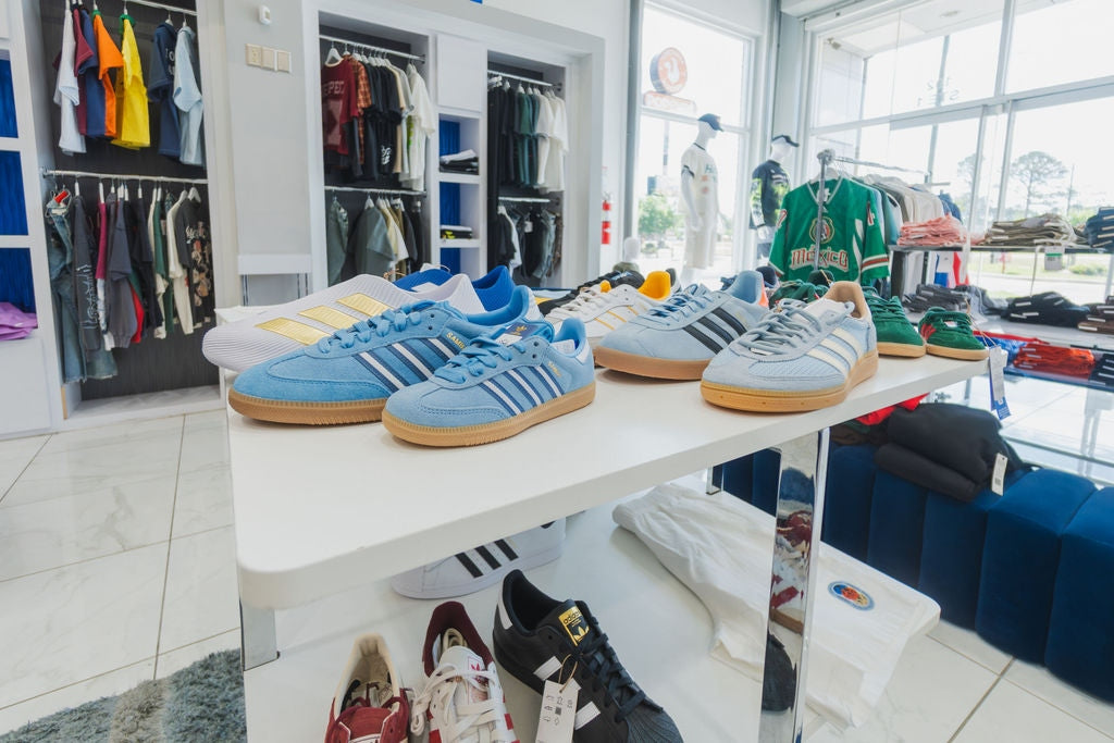 Sole Play Bama sneaker table display