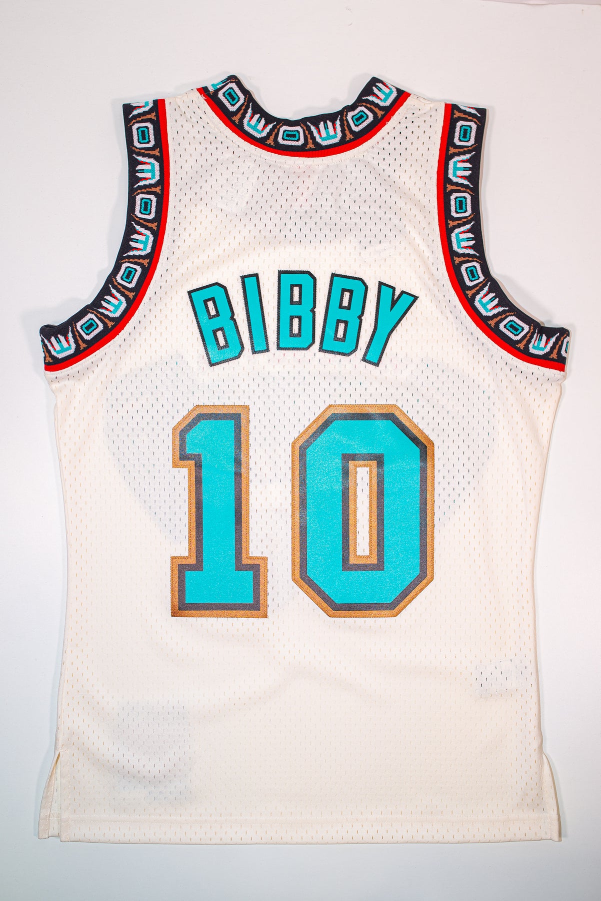 Men's Vancouver Grizzlies Mike Bibby Mitchell & Ness Cream