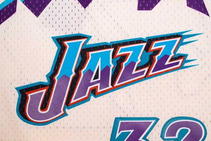 Utah Jazz Karl Malone 1996 Hardwood Classics Swingman Jersey By Mitchell &  Ness - White - Mens